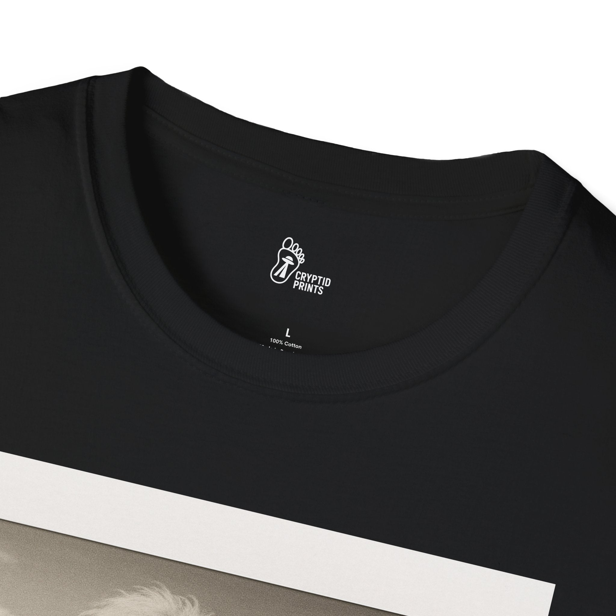 Yeti & Fox Mountain Adventure T-Shirt - Retro-Style Photo Design