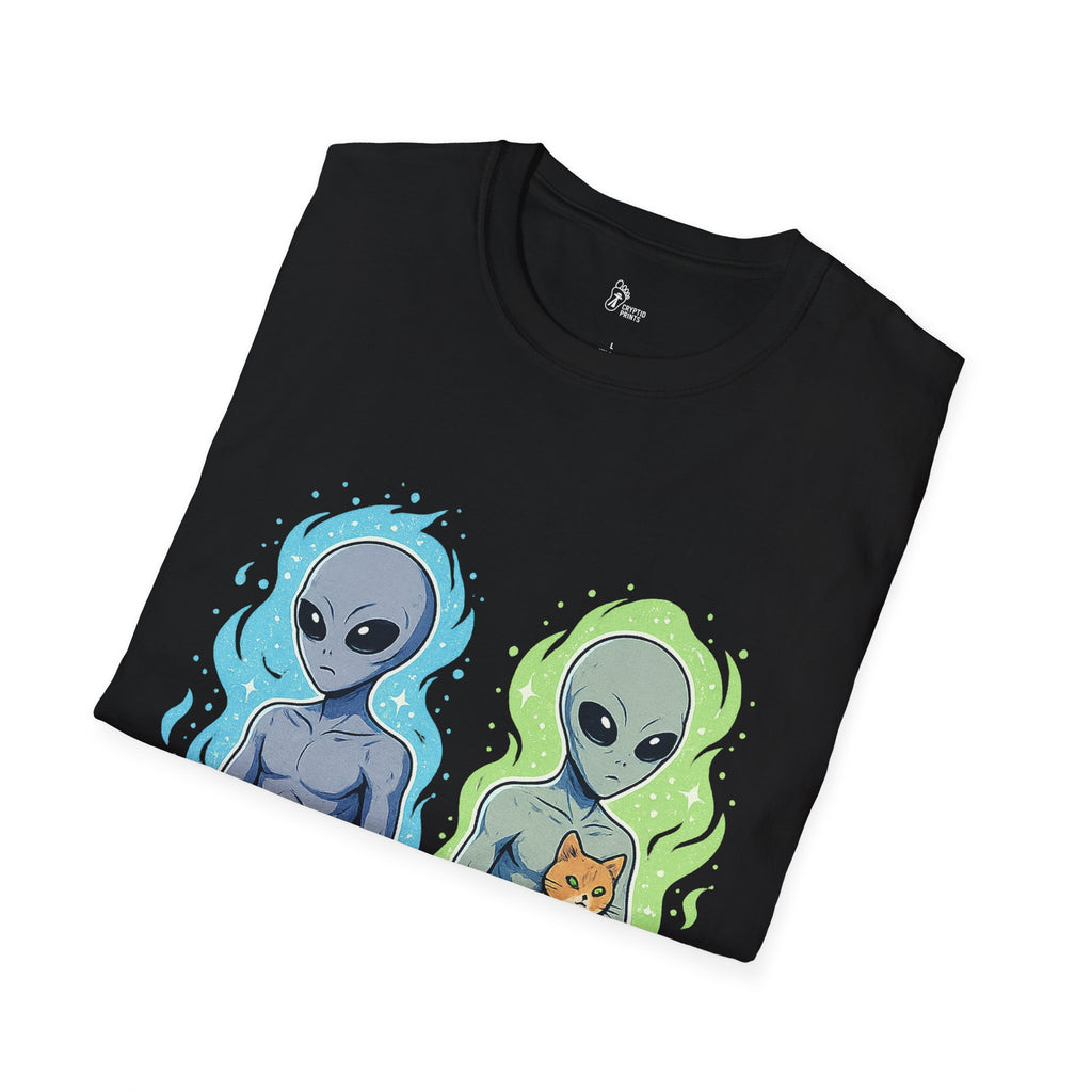 Aliens & Cat T-Shirt - Anime-Style Cosmic Harmony