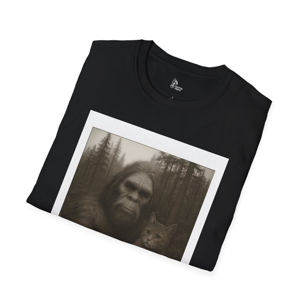 Me and Whiskers, 1989 - Bigfoot Retro-Photo Selfie T-Shirt