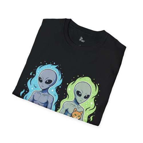 Aliens & Cat T-Shirt - Anime-Style Cosmic Harmony